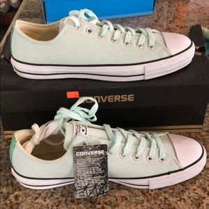NWT Converse Chuck Taylor All Star Pro Ox M11/W13